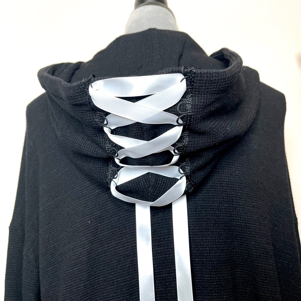 Womens Corset Hoodie Size XS Black White Lace Up Shirt Bow Coquette Whimsygoth S